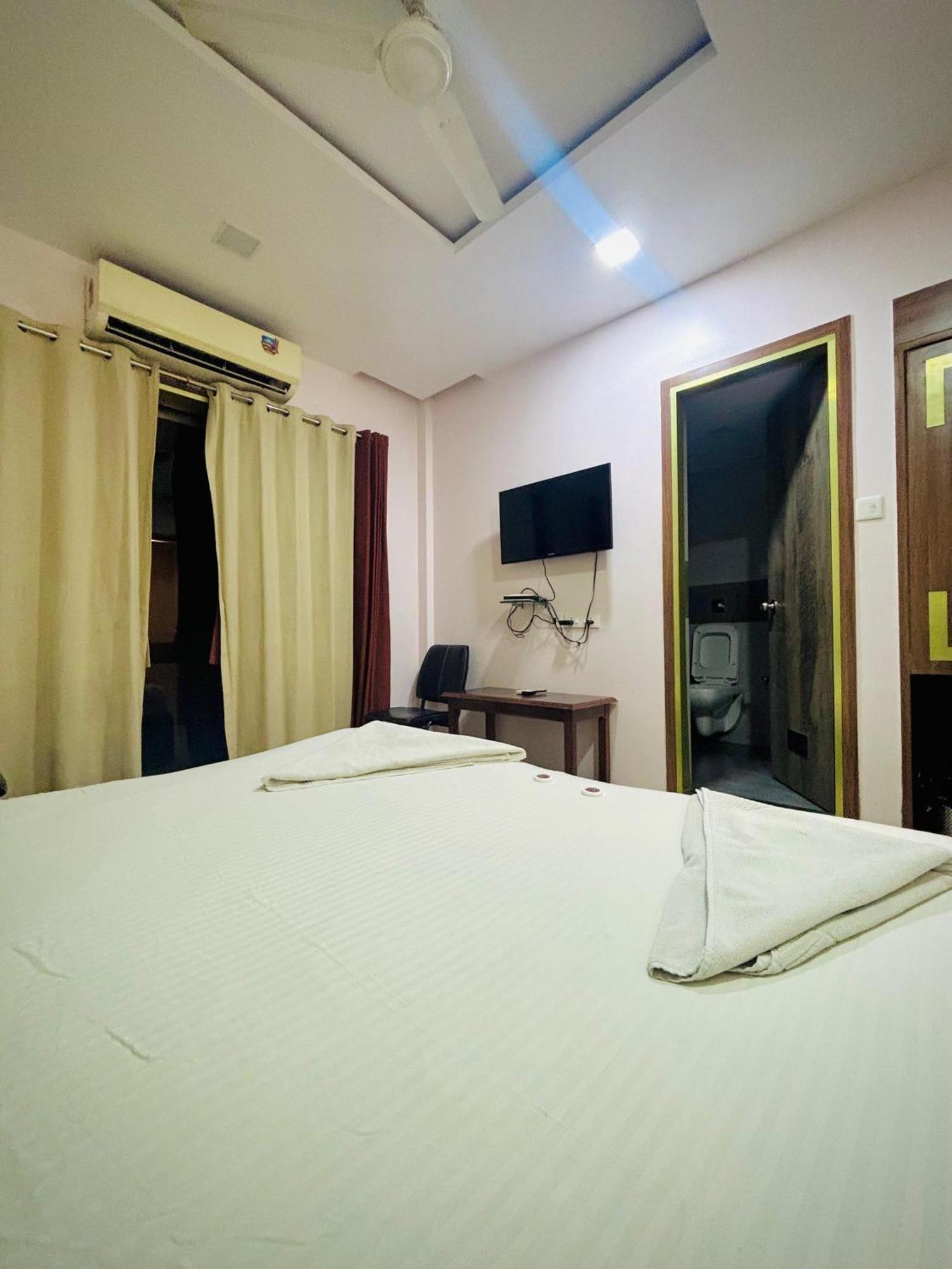 Hotel Laxmi Residency Lonavala Dış mekan fotoğraf