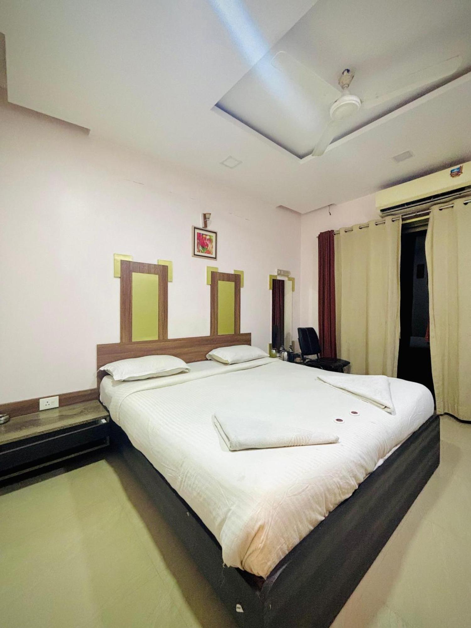 Hotel Laxmi Residency Lonavala Dış mekan fotoğraf