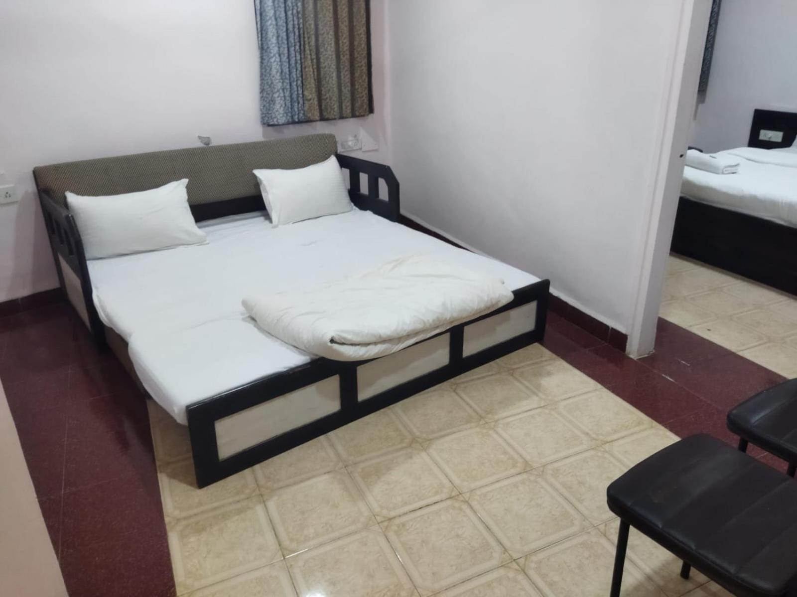 Hotel Laxmi Residency Lonavala Dış mekan fotoğraf